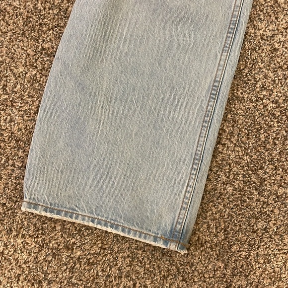 Abercrombie and Fitch Loose High Rise Jean Size 28/6 Short - Picture 4 of 8